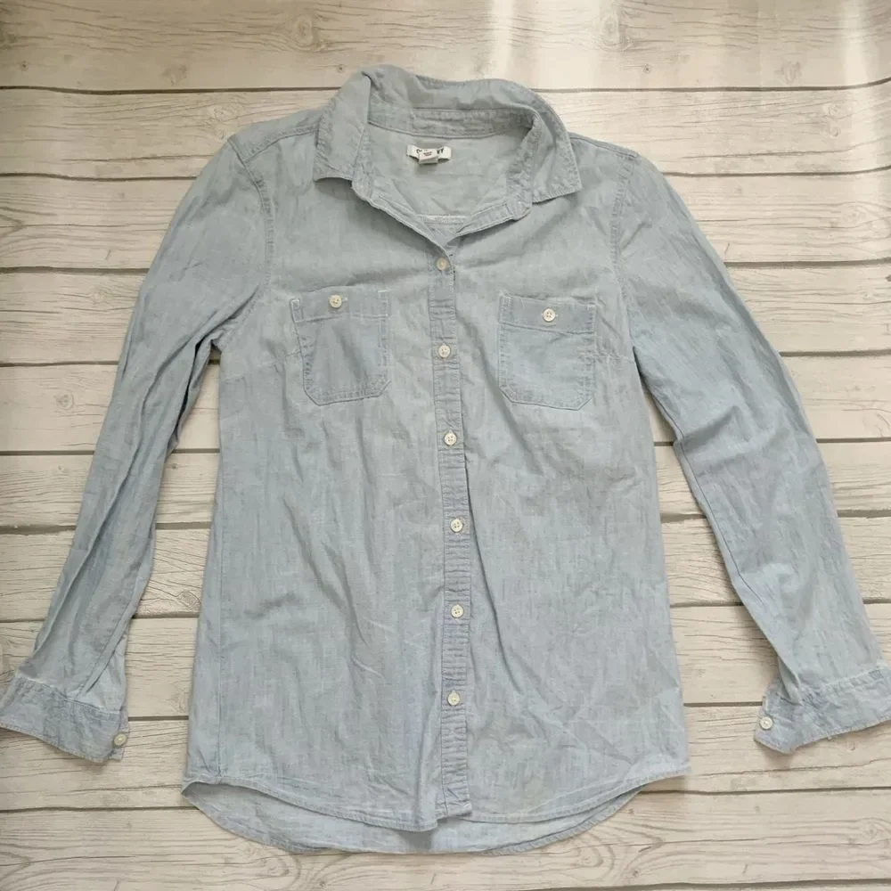 Old Navy chambray button down shirt-small - Picture 3 of 8